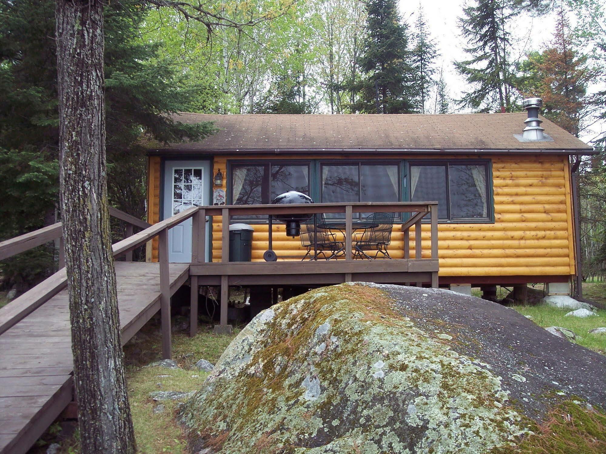 Pine Point Lodge Resort & Motel Crane Lake Exterior photo