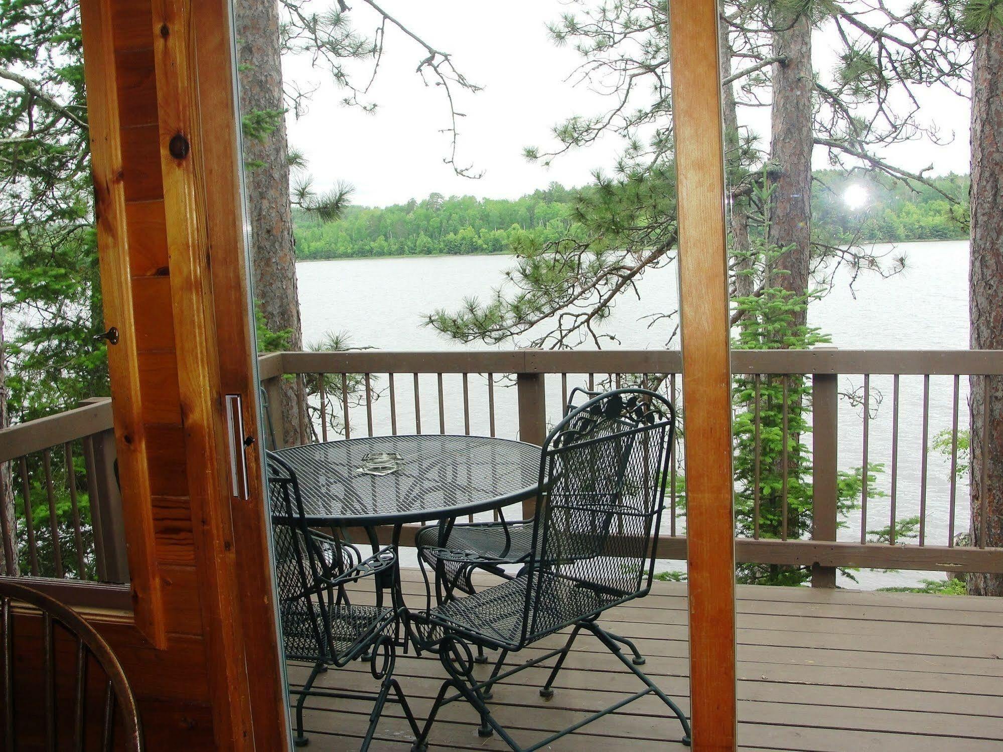Pine Point Lodge Resort & Motel Crane Lake Exterior photo